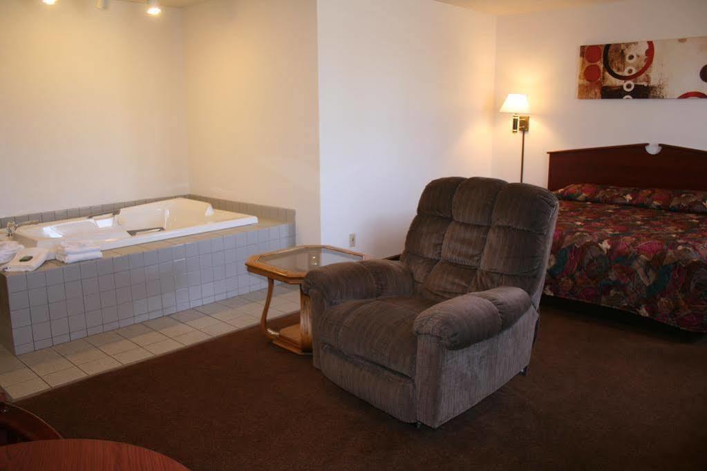 Heritage Inn Express Marysville エクステリア 写真