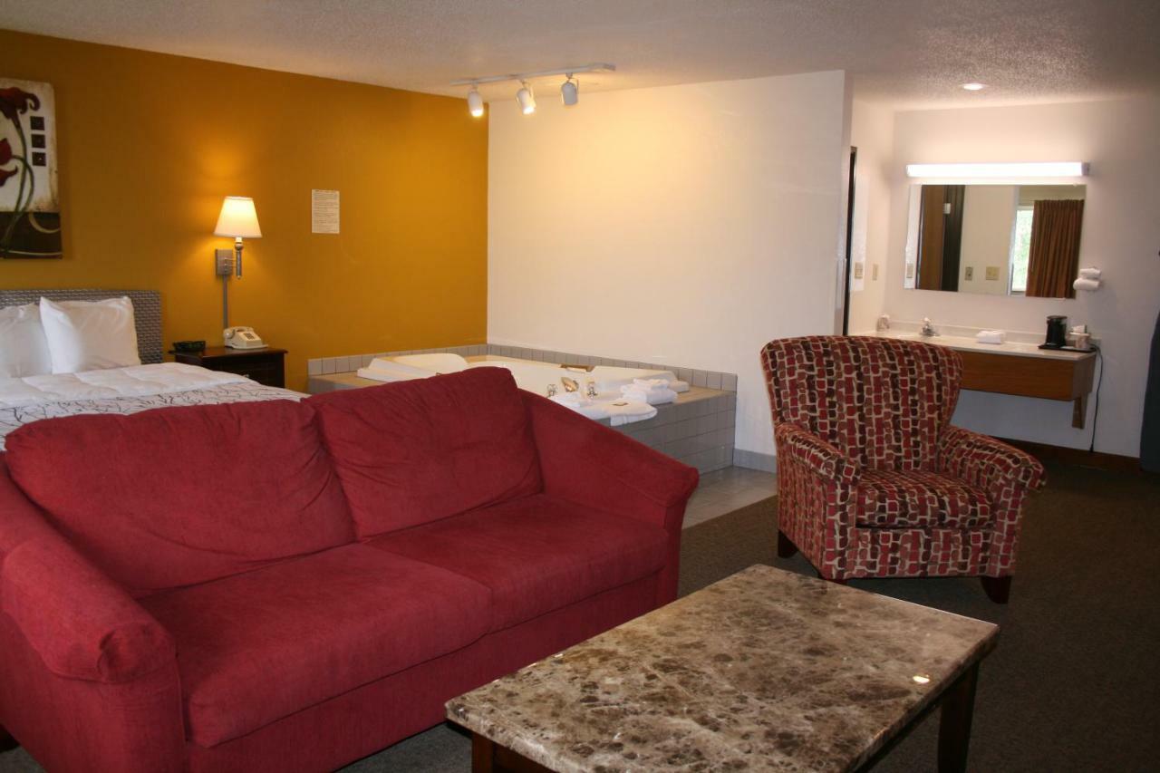 Heritage Inn Express Marysville エクステリア 写真